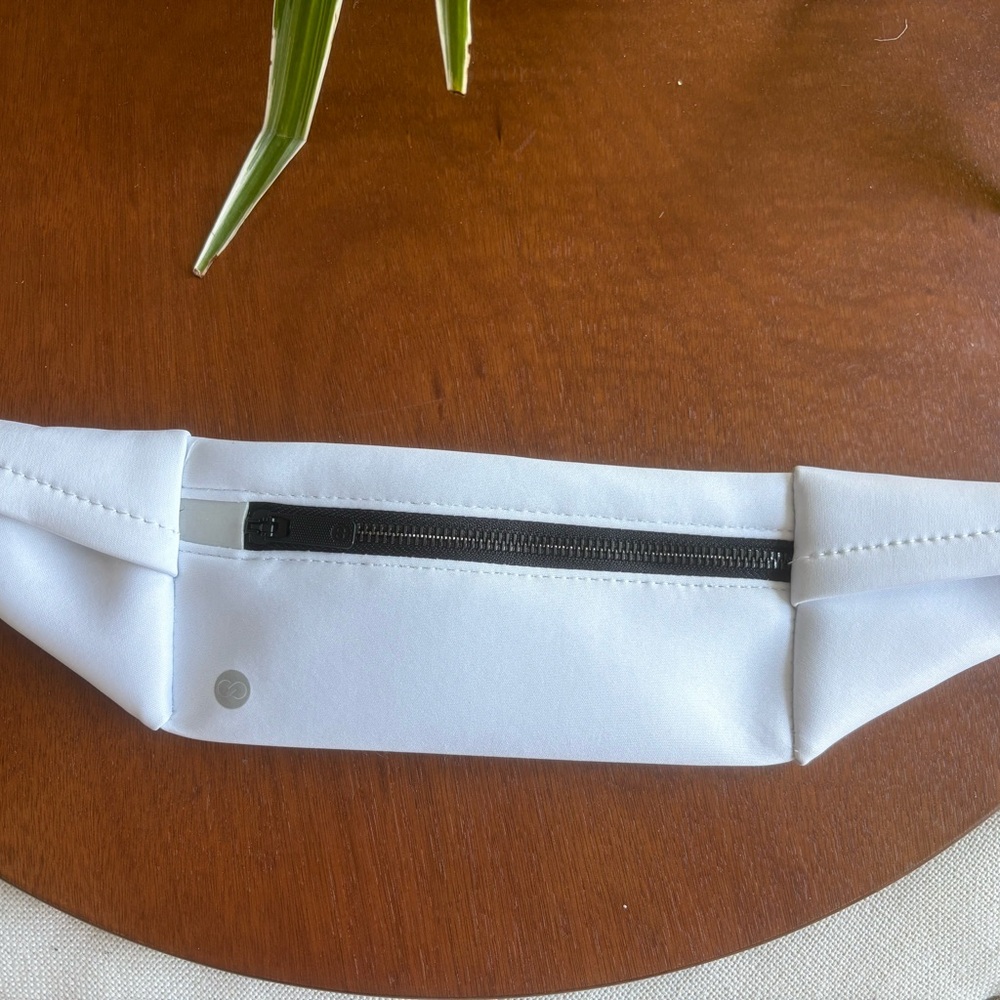 White Calia Everywhere Running Belt Bag with Zip Pocket